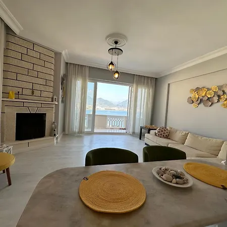 Seaview Castle House *